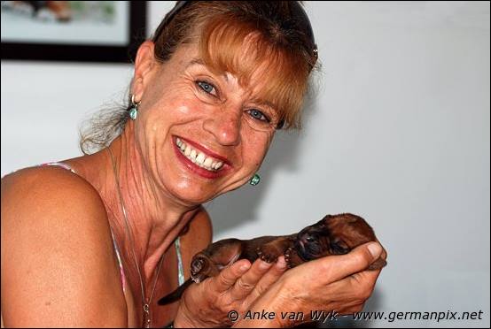 Mariette with H-litter puppy